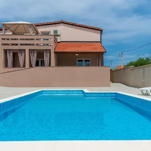  Apartment Krzak